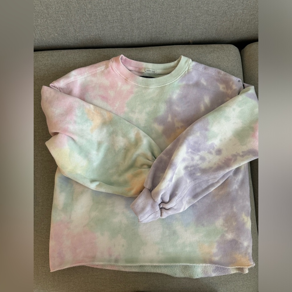 Abercrombie pride crewneck